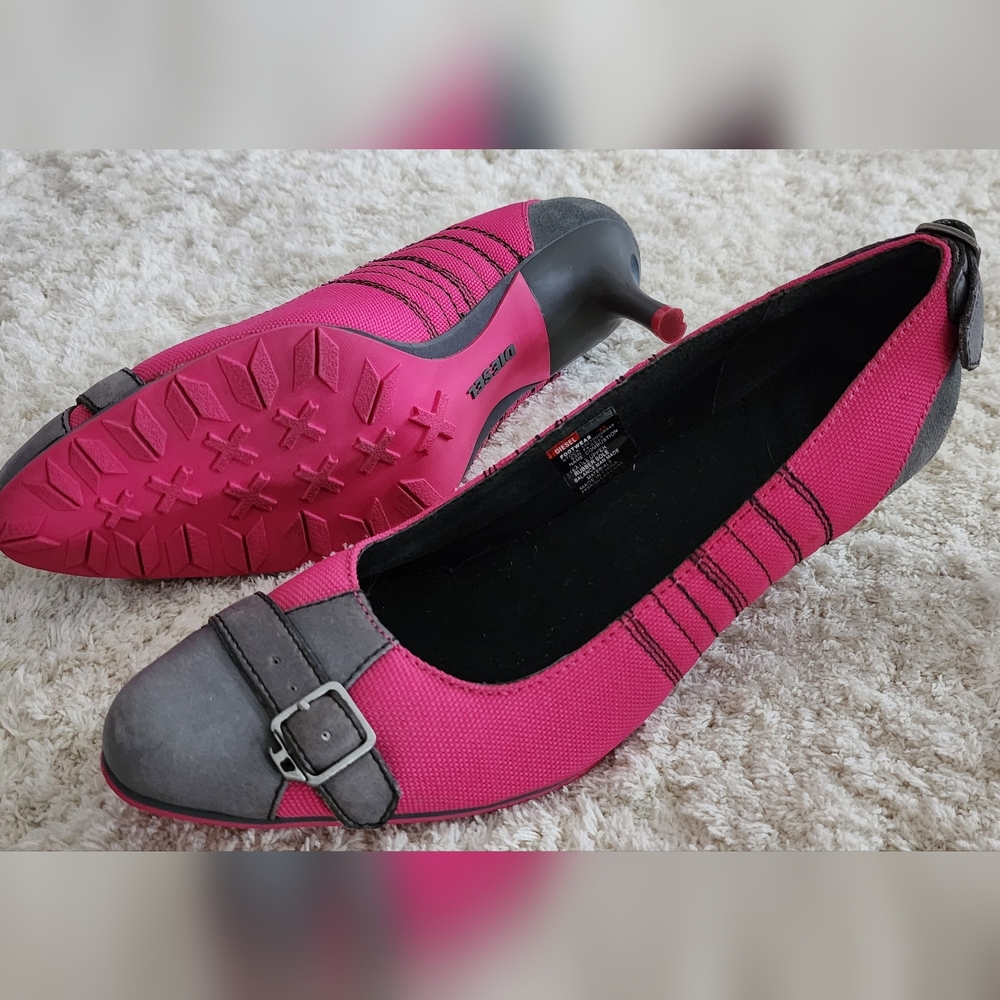 Diesel Combustion Pumps size 8 Hot Pink